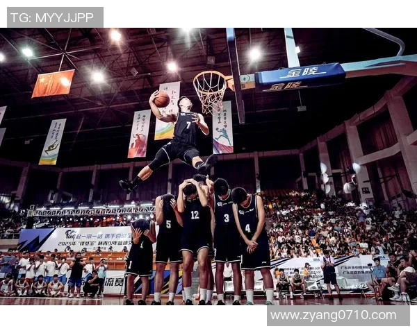 NBA球星能否转行踢足球?篮球与足球跨界的可能性与挑战分析 NBA球星能否转行踢足球?篮球与足球跨界的可能性与挑战分析