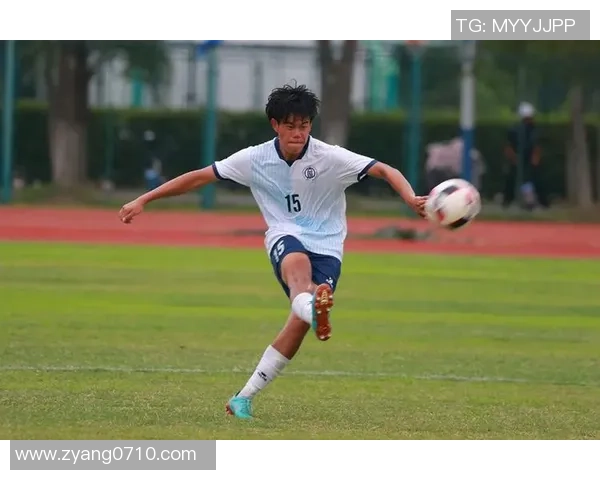 中国足球星二代帅哥崛起他们的父辈成就与青春风采的碰撞