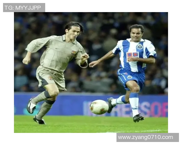 足球巨星脚步的轨迹解析：从青涩少年到世界巅峰的成长之路